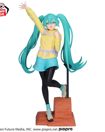 Hatsune Miku - Holiday Memories - Mountain Climbing Figure 20cm (BANPRESTO)