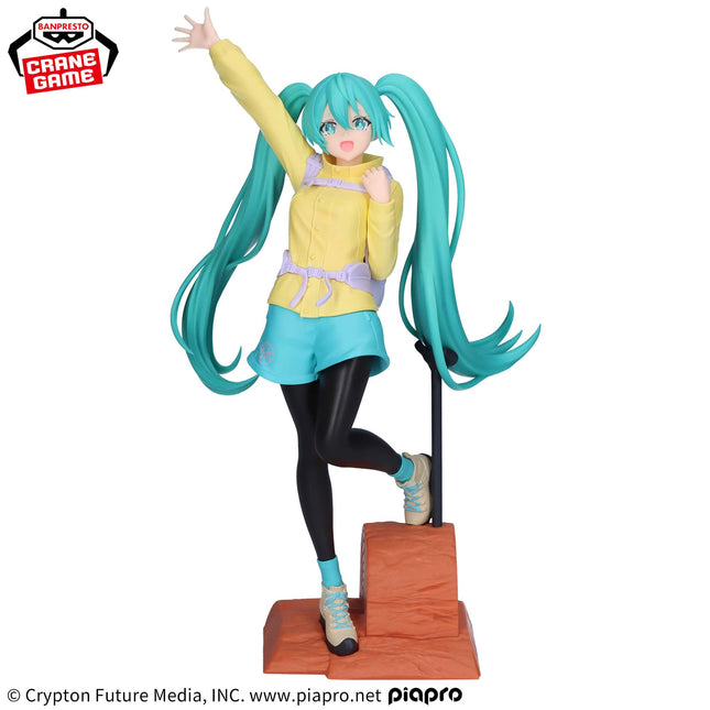 Hatsune Miku - Holiday Memories - Mountain Climbing Figure 20cm (BANPRESTO)