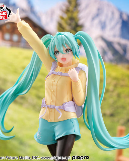 Hatsune Miku - Holiday Memories - Mountain Climbing Figure 20cm (BANPRESTO)