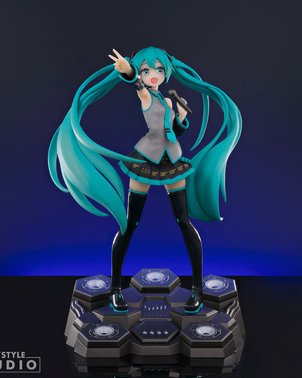 Hatsune Miku Classic Idol Figure 18cm (ABYSTYLE)