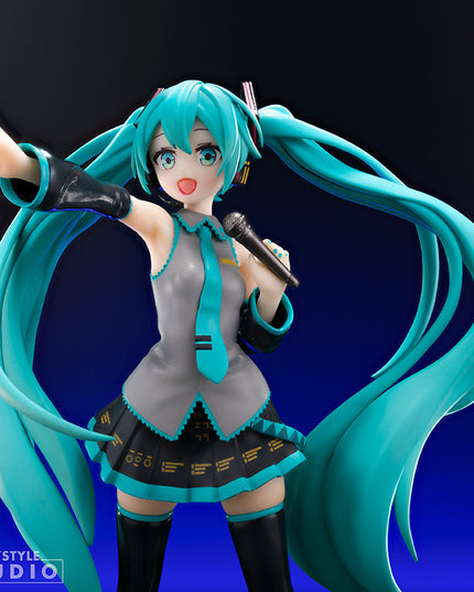 Hatsune Miku Classic Idol Figure 18cm (ABYSTYLE)