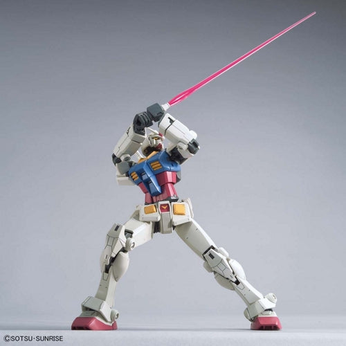 1/144 HG UC - RX-78-2 Beyond Global - Gundam Model Kit (BANDAI)