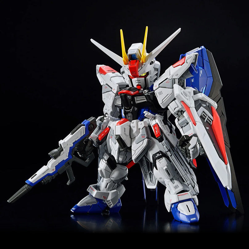 MGSD Freedom Gundam Model Kit (BANDAI)