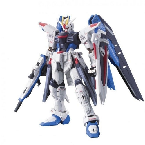 1/144 RG - Freedom Gundam - Gundam Model Kit (BANDAI)tokyoToys