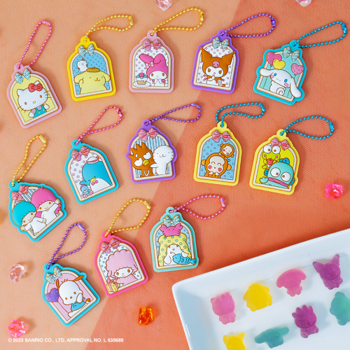 Sanrio Characters Gummies 2 (with keychain)