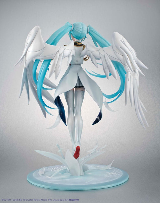 Mobile Suit Gundam x Hatsune Miku Lucrea - Hatsune Miku x Wing Gundam Zero EW 45th Anniversary PVC Statue 27 cm (MEGAHOUSE) PREORDER SEPT 26