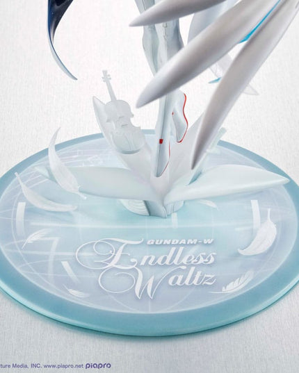 Mobile Suit Gundam x Hatsune Miku Lucrea - Hatsune Miku x Wing Gundam Zero EW 45th Anniversary PVC Statue 27 cm (MEGAHOUSE) PREORDER SEPT 26