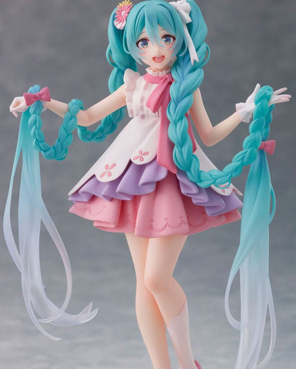 Hatsune Miku - Wonderland Rapunzel Ver. PVC Statue 18 cm (TAITO)