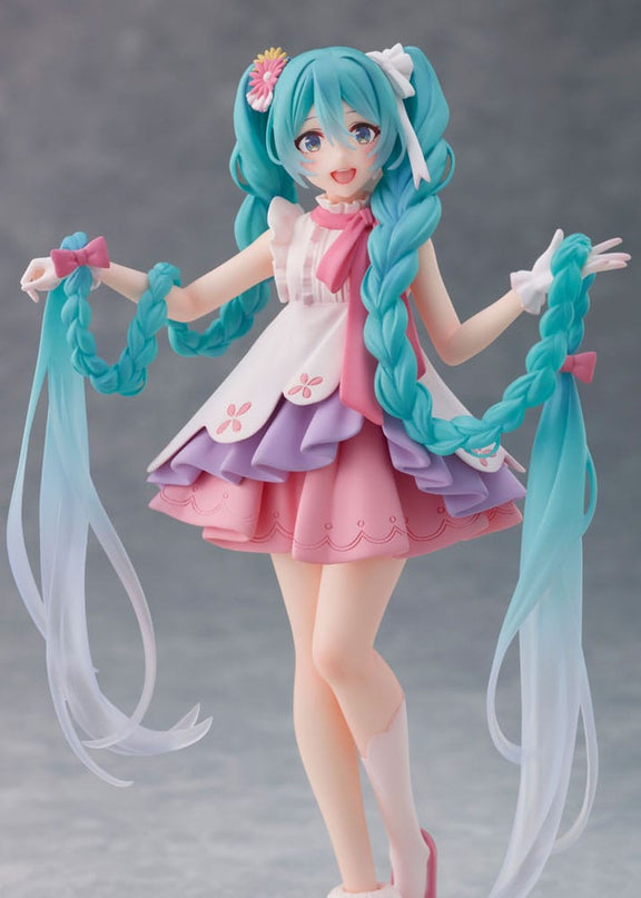 Hatsune Miku - Wonderland Rapunzel Ver. PVC Statue 18 cm (TAITO)