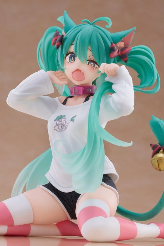 Hatsune Miku - Hatsune Miku Cat Ear T-Shirt Ver. PVC Statue Desktop Cute Figure 13 cm (TAITO)